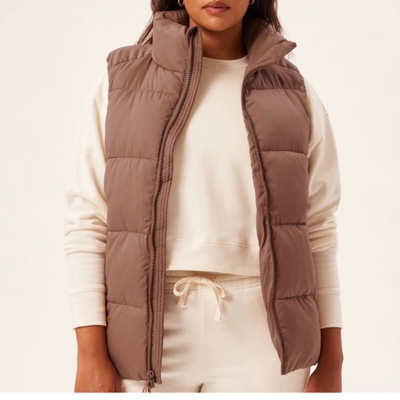 UNISEX Puffer Vest Girlfriend Collective - Coffee, 5 - Picture 2 of 7